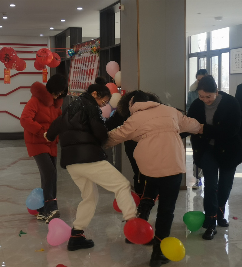 踩氣球.jpg